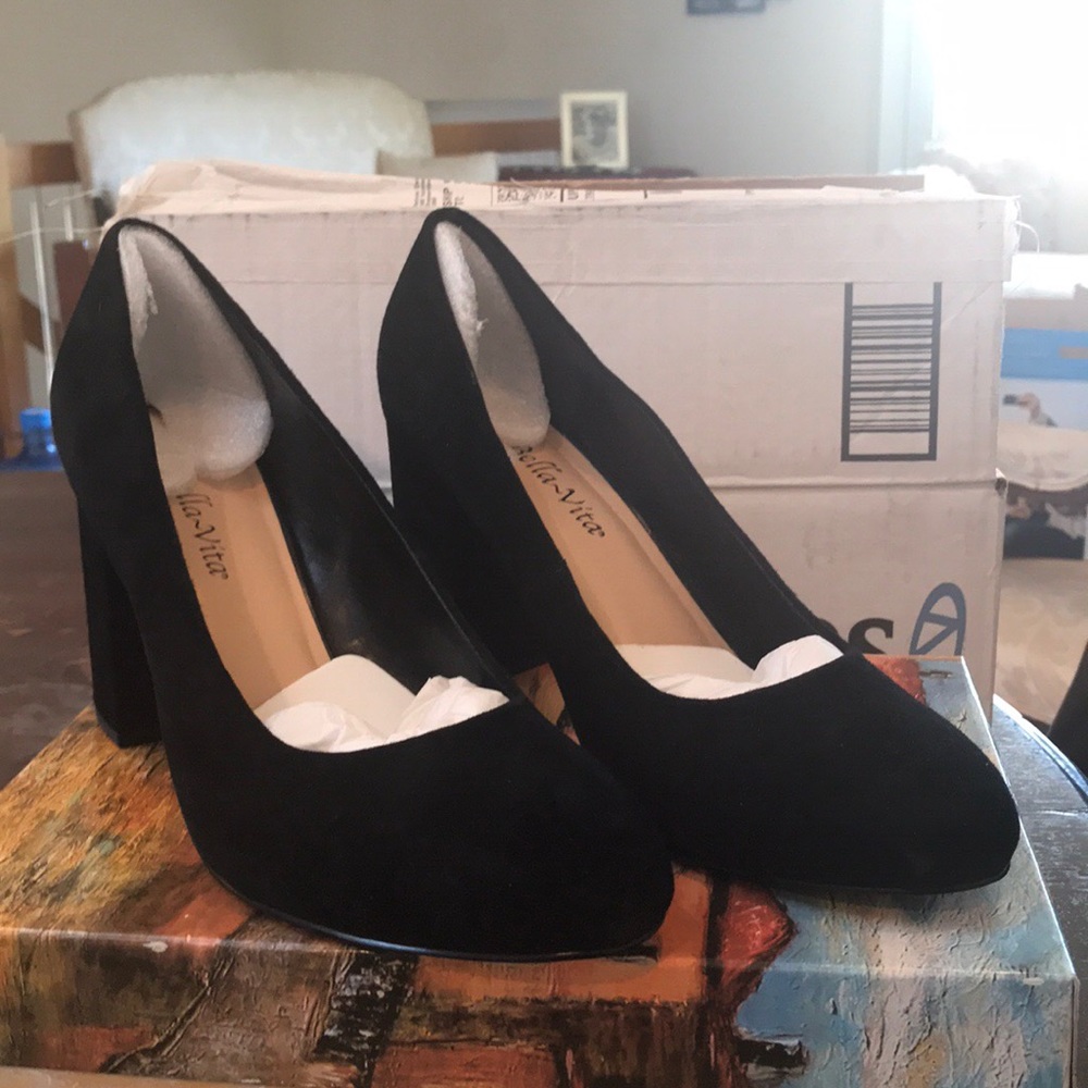 NWT Black suede stacked pumps